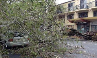 Dvanaest osoba povrijeđeno u oluji u Brisbejnu