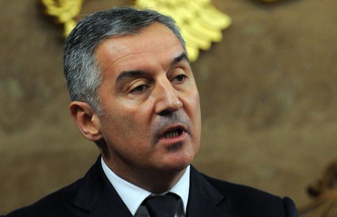 Đukanović čestitao Ponti nacionalni praznik Rumunije