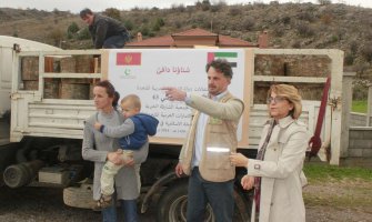 Ambasada UAE obezbijedila za 150 porodica zimsku odjeću i drva za ogrijev