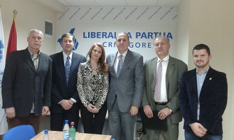 Popović: Očekujemo poziv za NATO naredne godine