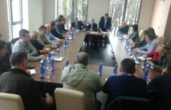 Nikčević: Hitno angažovati sindikat u rješavanju problema