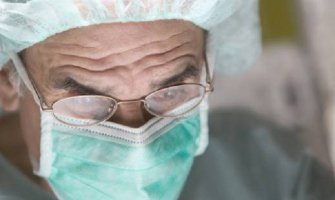 Oslijepilo 15 osoba  poslije besplatne operacije