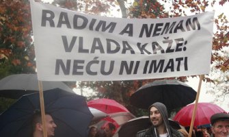 Protest sinikata: Naši novčanici su prazni, tražimo povećanje zarada