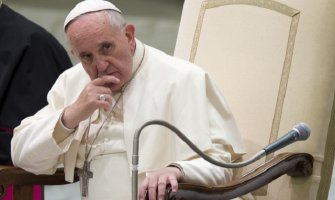 Papine zbunjujuće izjave