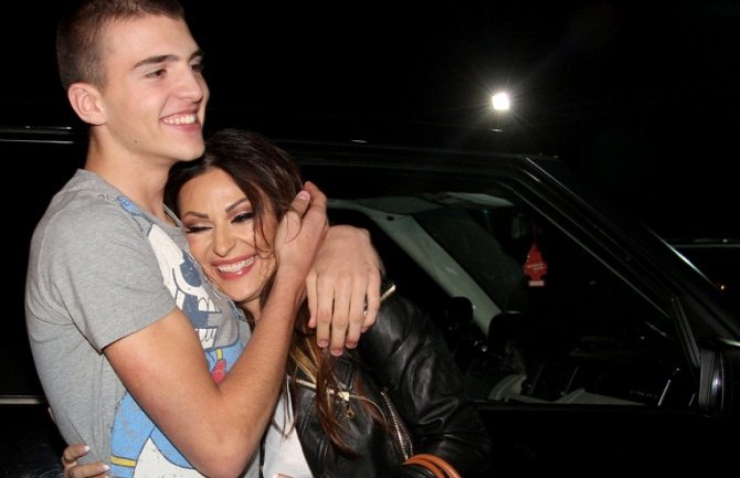 Ceca  priredila iznenađenje Veljku za rođendan