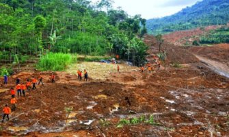 Klizišta usmrtila najmanje 79, traga se za još 29 nestalih osoba