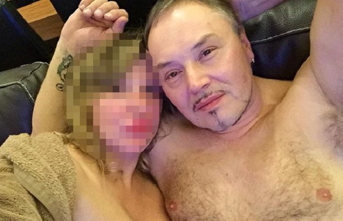 Knez napravio selfi poslije seksa (FOTO)