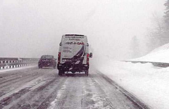 Glavne saobraćajnice u regionu prohodne, najavljena ledena kiša