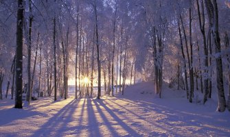 Sunčano, kasnije tokom dana naoblačenje i mjestimične kiše