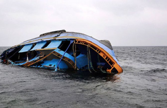  Filipini: Potonuo norveški teretni brod