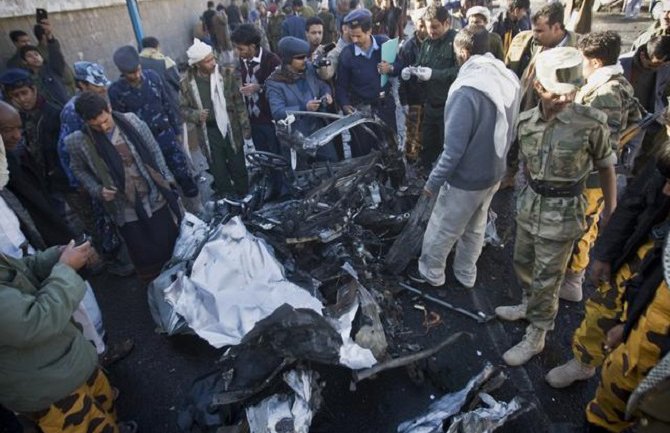 30 mrtvih u bombaškom napadu