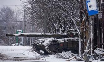 Deset osoba poginulo u napadu granatom na autobus