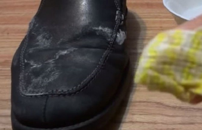 Evo kako da uklonite so sa obuće (VIDEO)