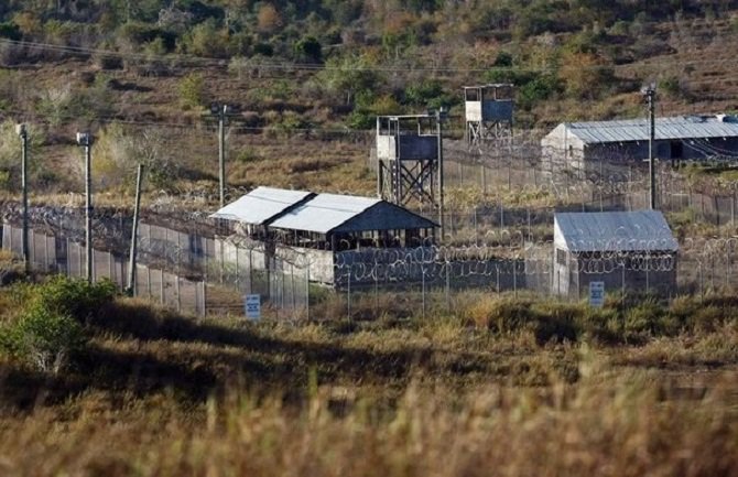 Pet jemenskih zatvorenika pušteno iz zatvora Guantanamo