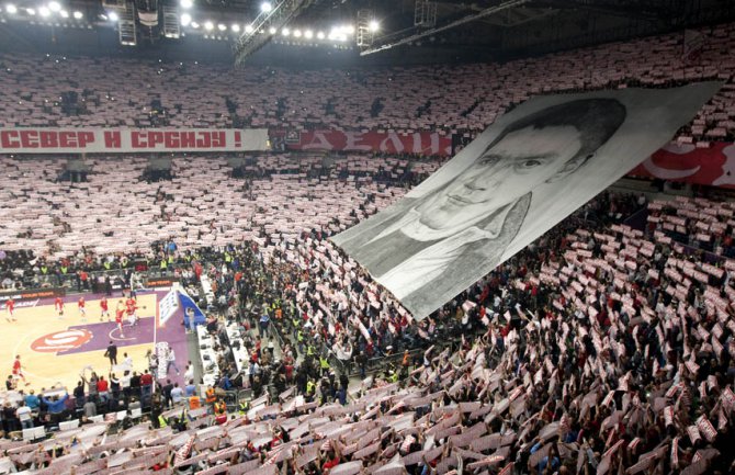 Atmosfera sa utakmice Zvezda - Galatasaraj (VIDEO)