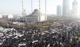 Niger, Čečenija i Avganistan: U protestima pet lica poginulo, zapaljeno 45 crkvi