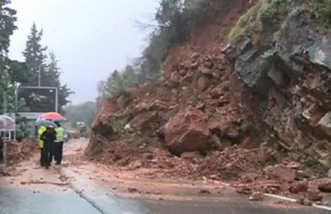 Zavala: Uspostavljen saobraćaj u obje trake