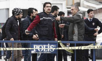 Istanbul: Žena pucala iz kalašnjikova na policiju 