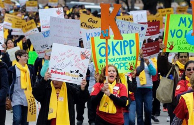 Teksas: Profesorima dozvoljena upotreba sile nad učenicima