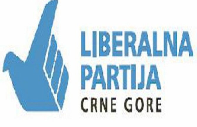 Luka Kotor može sama uspješno investirati u lučku infrastrukturu