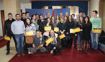 U Skupštini Crne Gore uručene diplome polaznicima Škole ljudskih prava