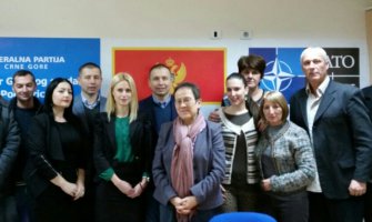 Štajnaker: Da je Crna Gora članica NATO-a ne bi bilo priče o Sutorini