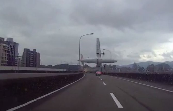 Broj mrtvih u padu aviona TransAsia povećan na 31 