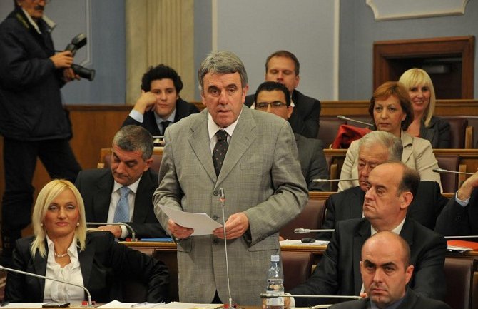 Bivši poslanici SNP-a formirali poslanički klub