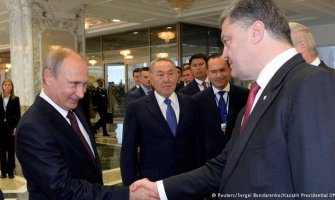 Minsk: Putin i Porošenko - ruka ruci