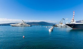 Luksuzna jahta Mihaila Prohorova u Tivtu