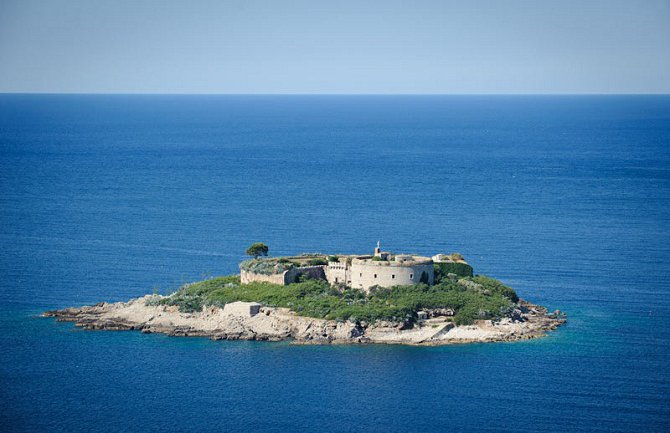 Zvaničnici: Ostajemo pri starom stavu