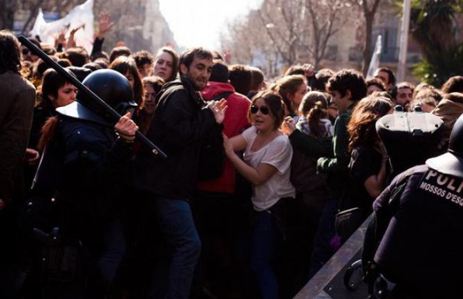 Protesti studenata u više od 40 gradova Španije: Ne žele sistem 3+2 