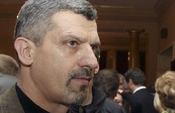 Šeki Radončić tuži  Pejovića, Sadikovića, Vijesti