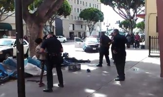 SAD: Nakon svađe policija ubila beskućnika (Video)