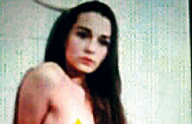 Šabanova Cuca potpuno gola (FOTO18+)