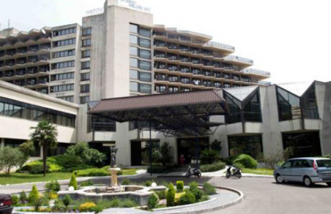 Organizovati javne prezentacije po pitanju investicionog i socijalnog programa