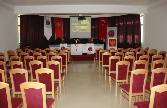 TIKA obnovila konferencijsku salu u osnovnoj školi u Tuzima