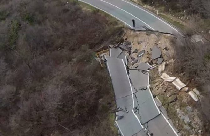 Klizište na magistralnom putu Cetinje-Budva pomjerilo se još 10 metara