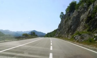 Na putu BP-MK jednom trakom naizmjenično; Izbjegavati vožnju u najtoplijem dijelu dana