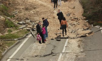 Klizište iznad Budve miruje, mještani strahuju za bezbjednost