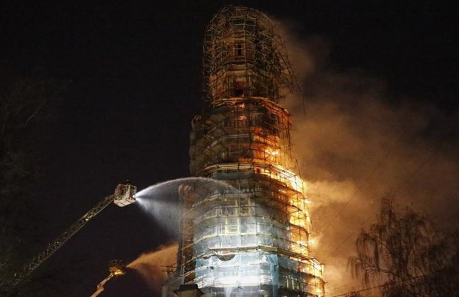 Ugašen požar u manastiru Novodeviči 