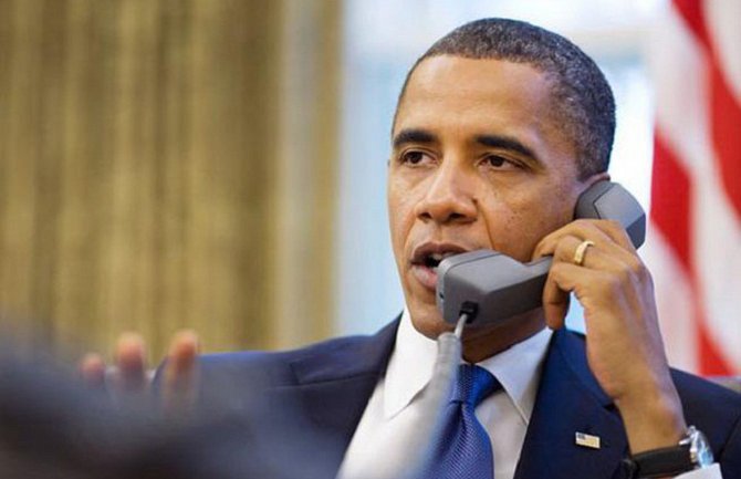 Obama i Merkel razgovarali telefonom o Rusiji