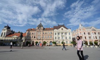 Droga i oružje oko škola