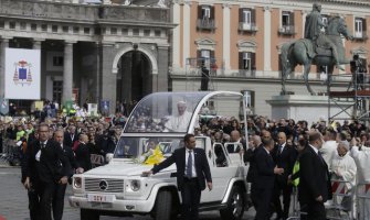 Papa na teritoriji mafije: Svi imaju potencijal da skliznu u kriminal