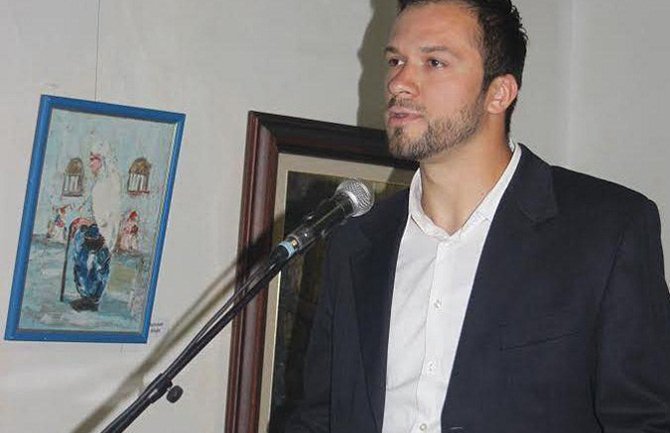 Promjena ustava o islamskoj zajednici cijepa muslimane