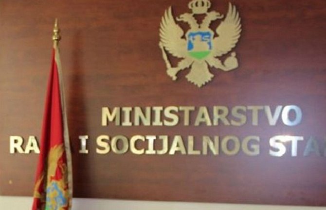 Majke starije od 65 godina imaju pravo na naknadu