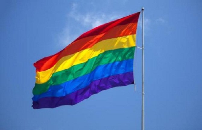 Homoseksualcima ukinuta zabrana da dobrovoljno daju krv