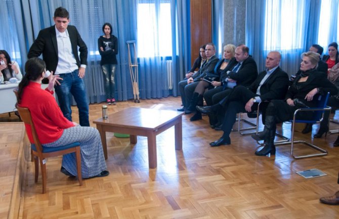  Ugovoreni brakovi jedan od najvećih problema romske populacije