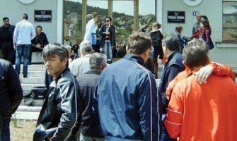 Radnici Boksita danas protestuju u znak upozorenja  da neće dopustiti slanje zaposlenih na Biro rada