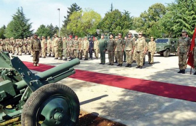 Zaposleno 1.850 vojnika, prosječna starost 39 godina